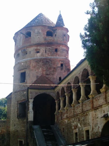 Castelul Bethlen, Criș