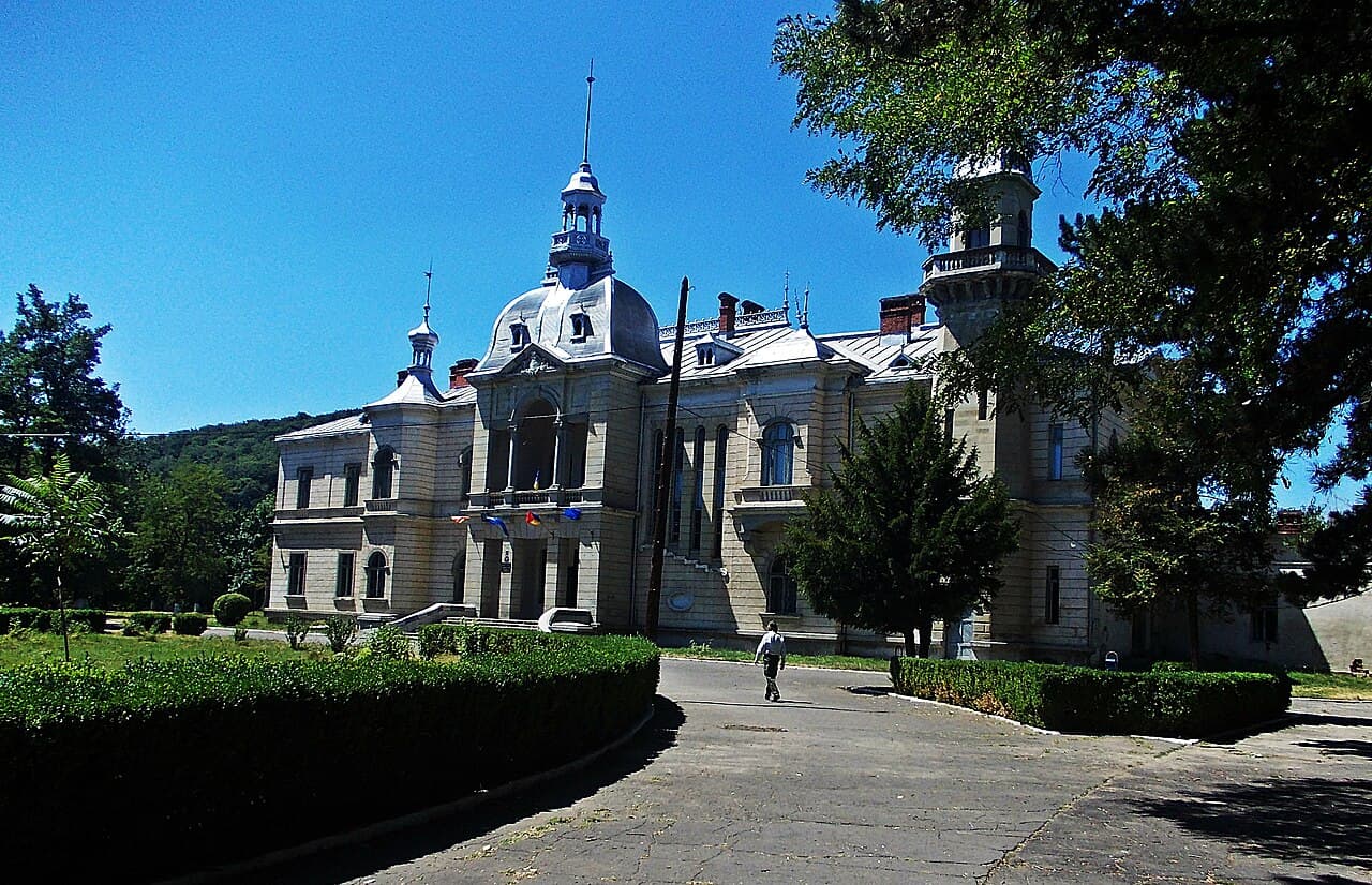 Castelul Ghika, Comănești