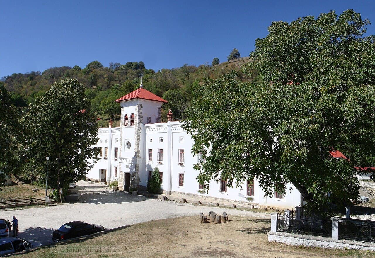 Mănăstirea Arnota